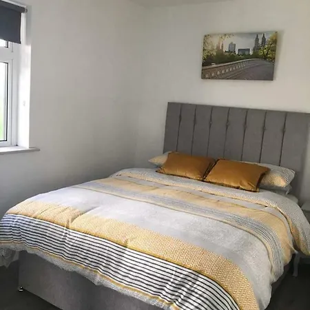 Lainy's Apartment *